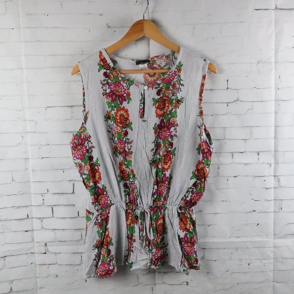 NY INVASION BLUE & WHITE STRIPE WITH FLORAL PRINT SLEEVELESS TOP SIZE LARGE